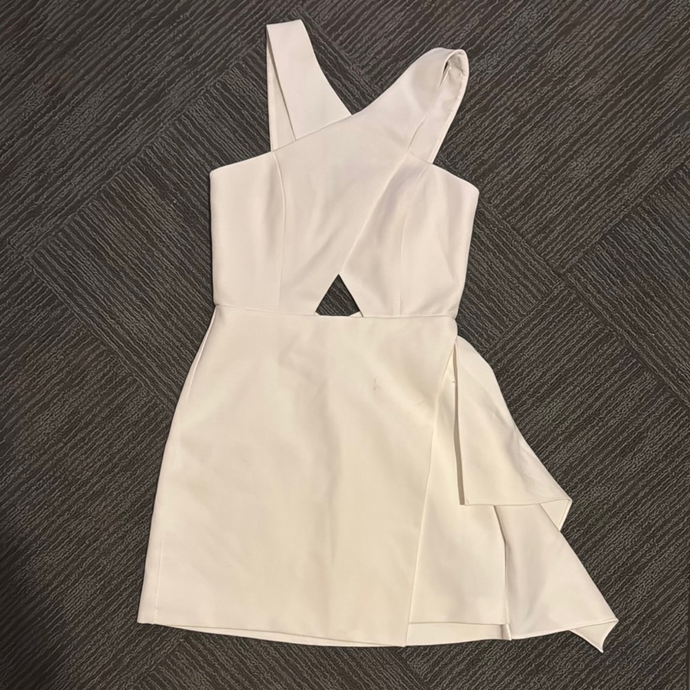 Elegant white BGBG Dress